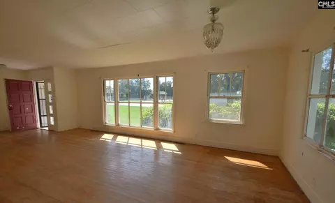 Living - 209 Noble St, Ridge Spring, SC 29129 photo 1 of 6