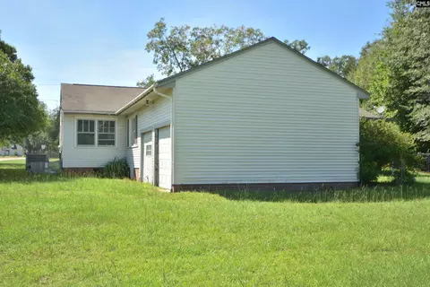 Exterior - 209 Noble St, Ridge Spring, SC 29129 photo 3 of 5