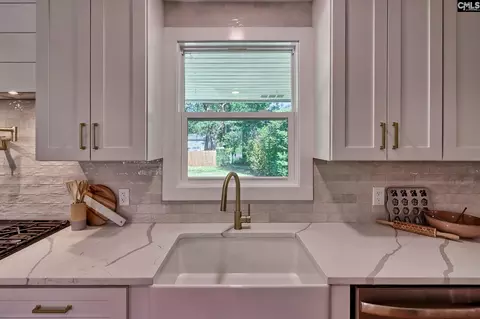 Kitchen - 900 Michaelmas Ave, Cayce, SC 29033 photo 5 of 6