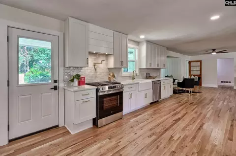 Kitchen - 900 Michaelmas Ave, Cayce, SC 29033 photo 4 of 6