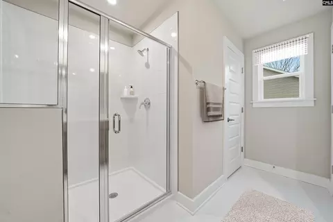 Bath - 643 Griffon Dr, Chapin, SC 29036 photo 2 of 4