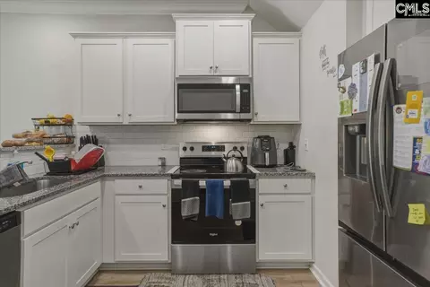 Kitchen - 2010 Silverwalk Ct, Duncan, SC 29334 photo 2 of 2