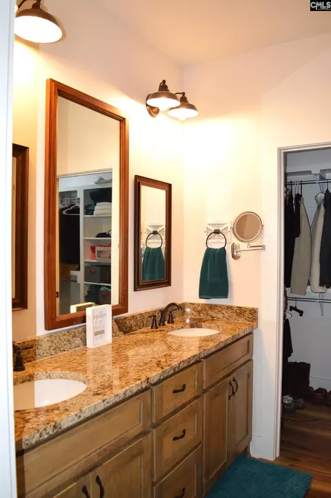 Bath - 331 Rolling Hills Rd, Ridgeway, SC 29130 photo 1 of 5