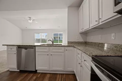 Kitchen - 409 Dawn Meadow Ct, Elgin, SC 29045 photo 3 of 4