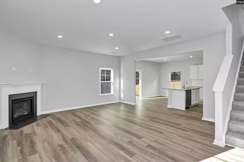 Living - 135 Middlesex Ct, Lugoff, SC 29078 photo 2 of 2