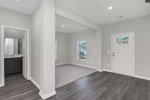 Entry Way - 130 Middlesex Ct, Lugoff, SC 29078 photo 2 of 7