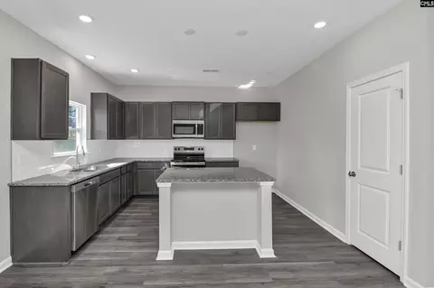 Kitchen - 130 Middlesex Ct, Lugoff, SC 29078 photo 4 of 4