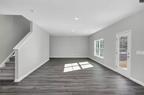 Living - 130 Middlesex Ct, Lugoff, SC 29078 photo 4 of 5