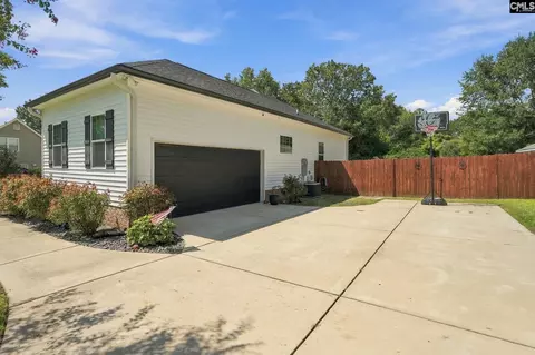 Exterior - 8 Willbrook Dr, Lugoff, SC 29078 photo 4 of 7
