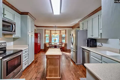 Kitchen - 919 Windy Rd, Gilbert, SC 29054 photo 3 of 6
