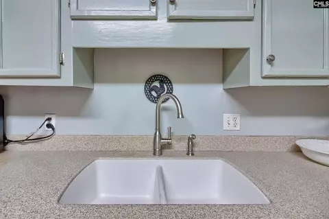 Kitchen - 919 Windy Rd, Gilbert, SC 29054 photo 5 of 6