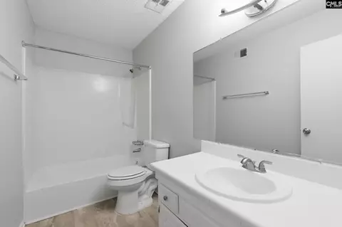 Bath - 200 Cable Head Rd, Irmo, SC 29063 photo 3 of 3