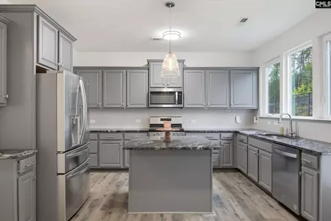 Kitchen - 10150 Lakeshore Lakeshore Dr, Lancaster, SC 29720 photo 2 of 4