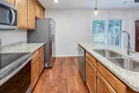 Kitchen - 3255 Oleander Dr, Sumter, SC 29154 photo 4 of 5