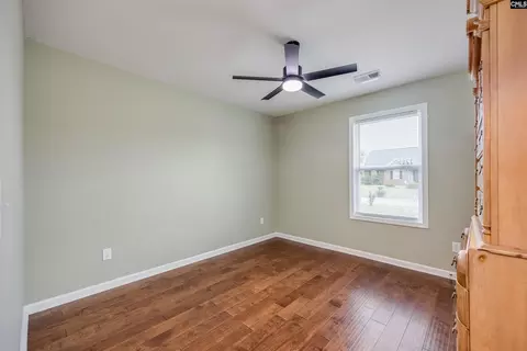 Bedroom - 3255 Oleander Dr, Sumter, SC 29154 photo 3 of 9