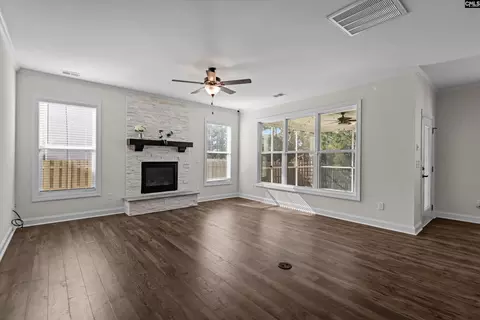 Living - 612 Cog Ln, Elgin, SC 29045 photo 1 of 3