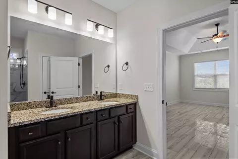 Entry Way - 612 Cog Ln, Elgin, SC 29045 photo 3 of 5