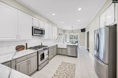 Kitchen - 1148 Point View Rd, Chapin, SC 29036 photo 4 of 6