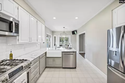 Kitchen - 1148 Point View Rd, Chapin, SC 29036 photo 6 of 6