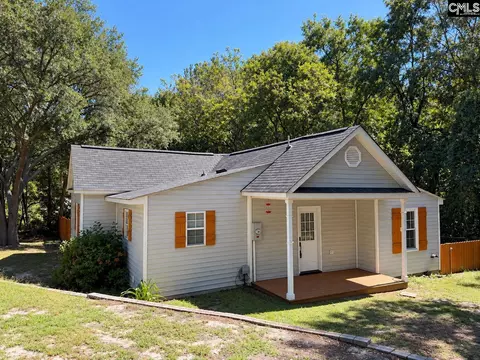 620 Mcrae Rd, Camden, SC 29020