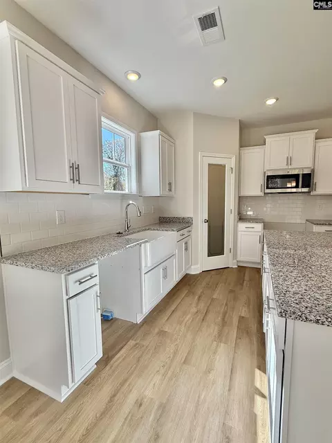 Kitchen - 110 Cub Ln, Elgin, SC 29045 photo 4 of 9