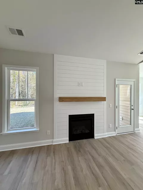 Living - 110 Cub Ln, Elgin, SC 29045 photo 3 of 7