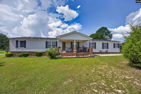 300 Doe Trail Ct, Lexington, SC 29073