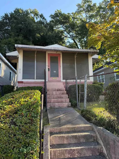 924 Pine St, Columbia, SC 29205