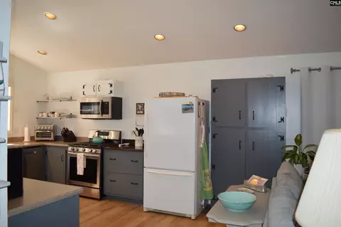 Kitchen - 2147 Rolling Hills Rd, Ridgeway, SC 29130 photo 1 of 3