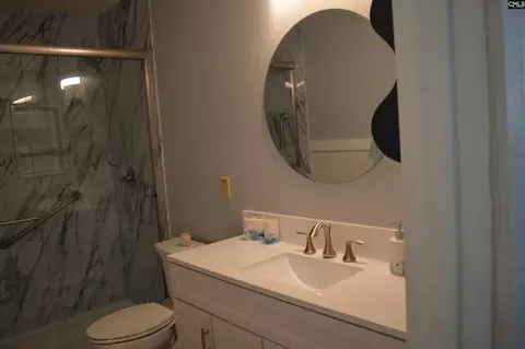 Bath - 2147 Rolling Hills Rd, Ridgeway, SC 29130 photo 4 of 7