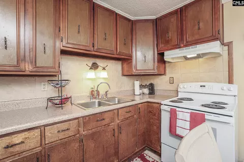 Kitchen - 9751 State Highway 34 E, Ridgeway, SC 29130 photo 1 of 1