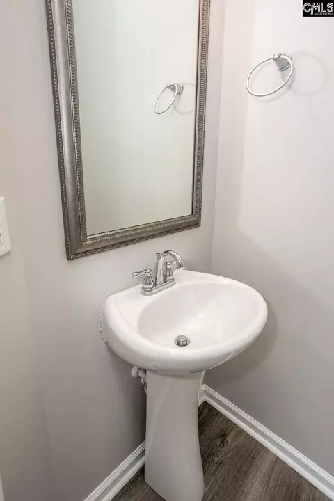 Bath - 181 Tufton Ct, Cayce, SC 29033 photo 3 of 8
