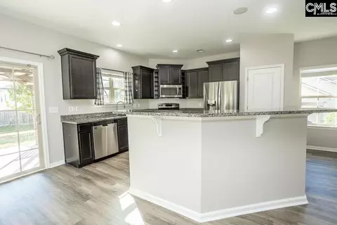 Kitchen - 181 Tufton Ct, Cayce, SC 29033 photo 2 of 5