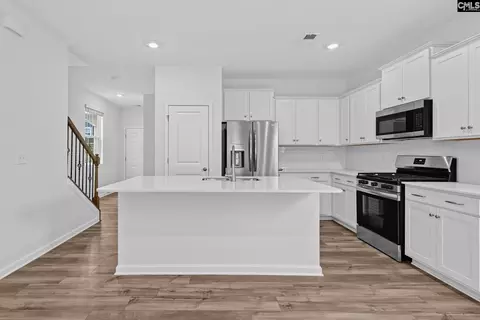 924 John Silver Dr, Gilbert, SC 29054 photo 5
