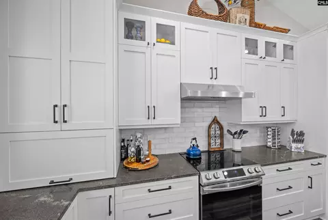 Kitchen - 104 Admirals Pt, Leesville, SC 29070 photo 4 of 4