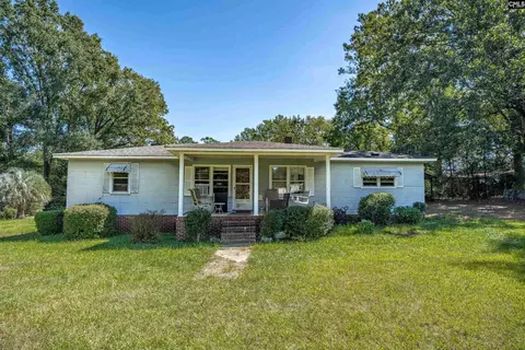 126 Maple Leaf Ln, Batesburg, SC 29006