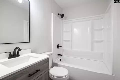 Bath - 2529 Windsor Dr, Cayce, SC 29033 photo 2 of 2