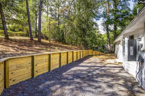 Exterior - 2529 Windsor Dr, Cayce, SC 29033 photo 4 of 7