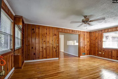 Living - 949 Gabriel Rd, Cayce, SC 29033 photo 9 of 9