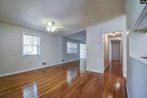 Living - 949 Gabriel Rd, Cayce, SC 29033 photo 5 of 9