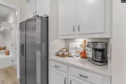 Kitchen - 527 Radnor Hunt Ct, Gilbert, SC 29054 photo 7 of 8