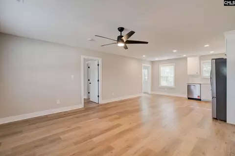 Living - 519 S Third St, Mcbee, SC 29101 photo 1 of 8