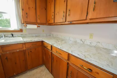 Kitchen - 24 Langley Cir, Ridgeway, SC 29130 photo 2 of 3
