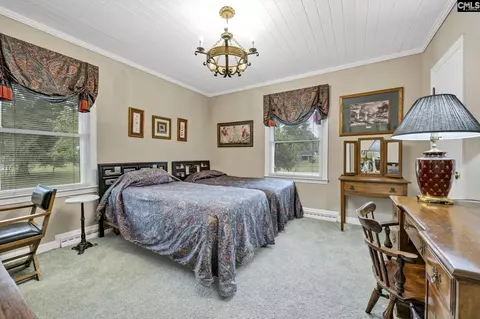 Bedroom - 115 E Wheeler Cir, Saluda, SC 29138 photo 6 of 8