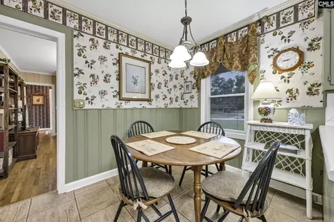 Dining - 115 E Wheeler Cir, Saluda, SC 29138 photo 3 of 4