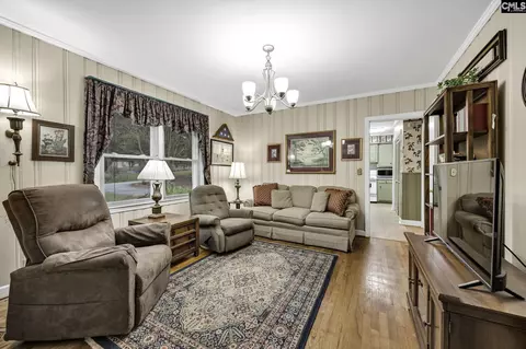 Living - 115 E Wheeler Cir, Saluda, SC 29138 photo 4 of 4