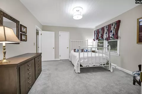 Bedroom - 115 E Wheeler Cir, Saluda, SC 29138 photo 4 of 8