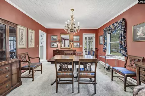 Dining - 115 E Wheeler Cir, Saluda, SC 29138 photo 2 of 4