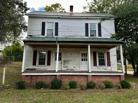 1417 Gardner St, Camden, SC 29020