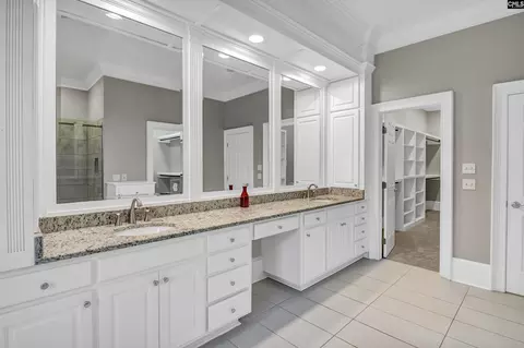 Bath - 305 Redbay Rd, Elgin, SC 29045 photo 5 of 14